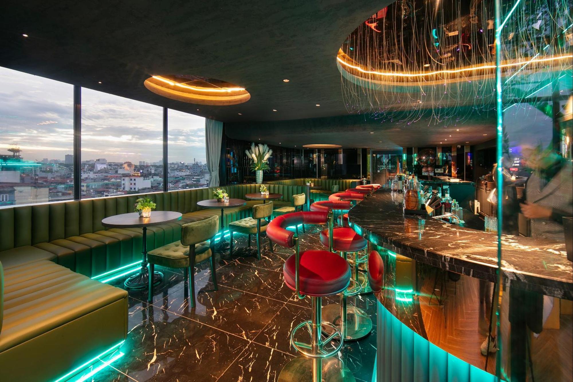 May De Ville Crown Hotel Ханой Экстерьер фото Sky Bar