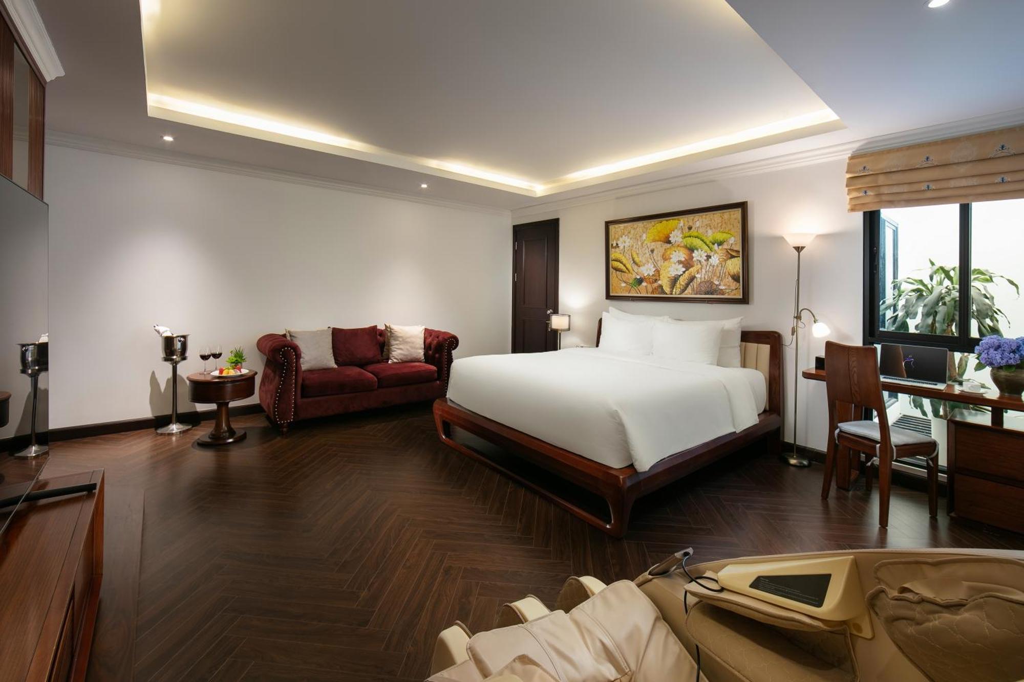 May De Ville Crown Hotel Ханой Экстерьер фото Deluxe Suite