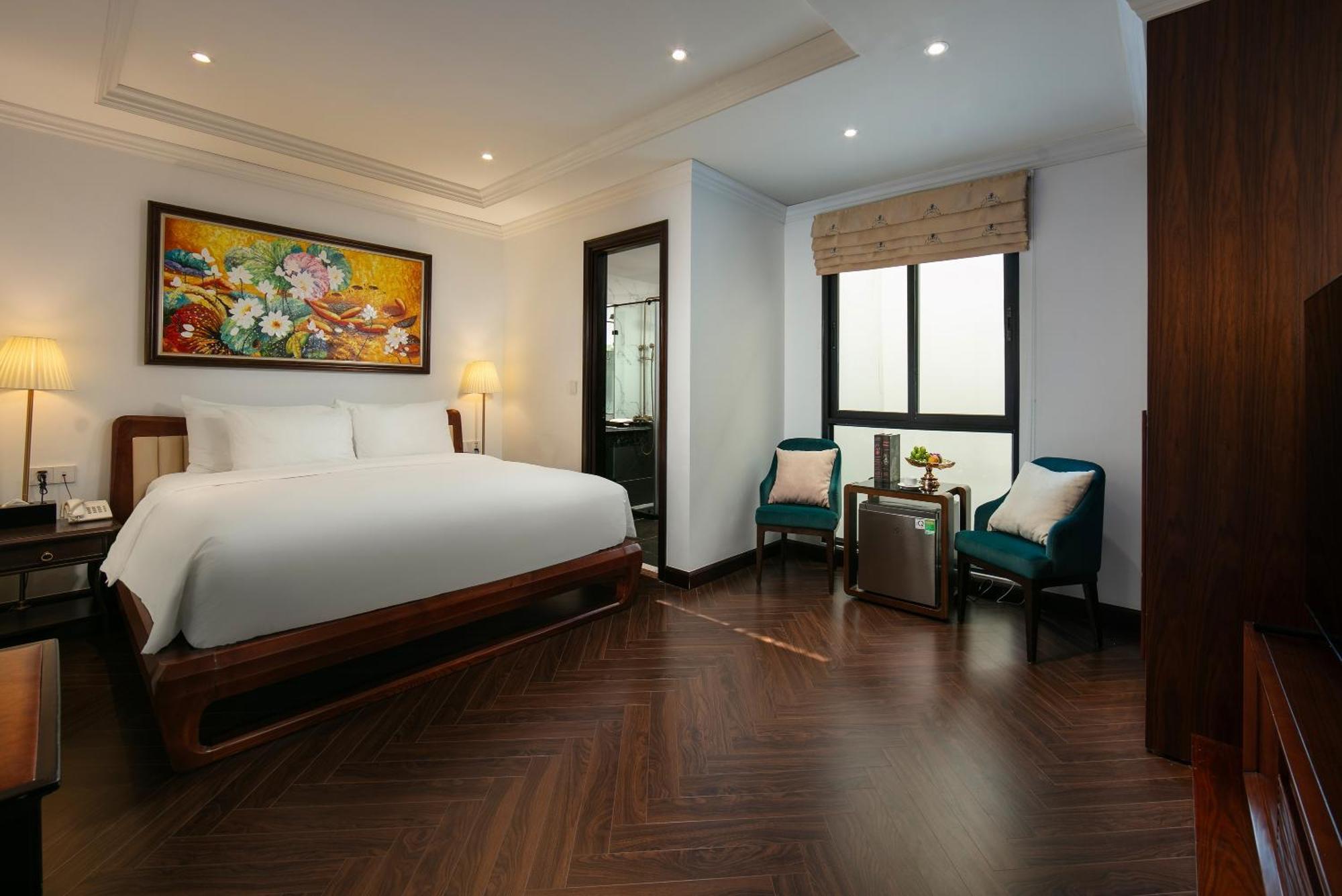 May De Ville Crown Hotel Ханой Экстерьер фото Deluxe Room