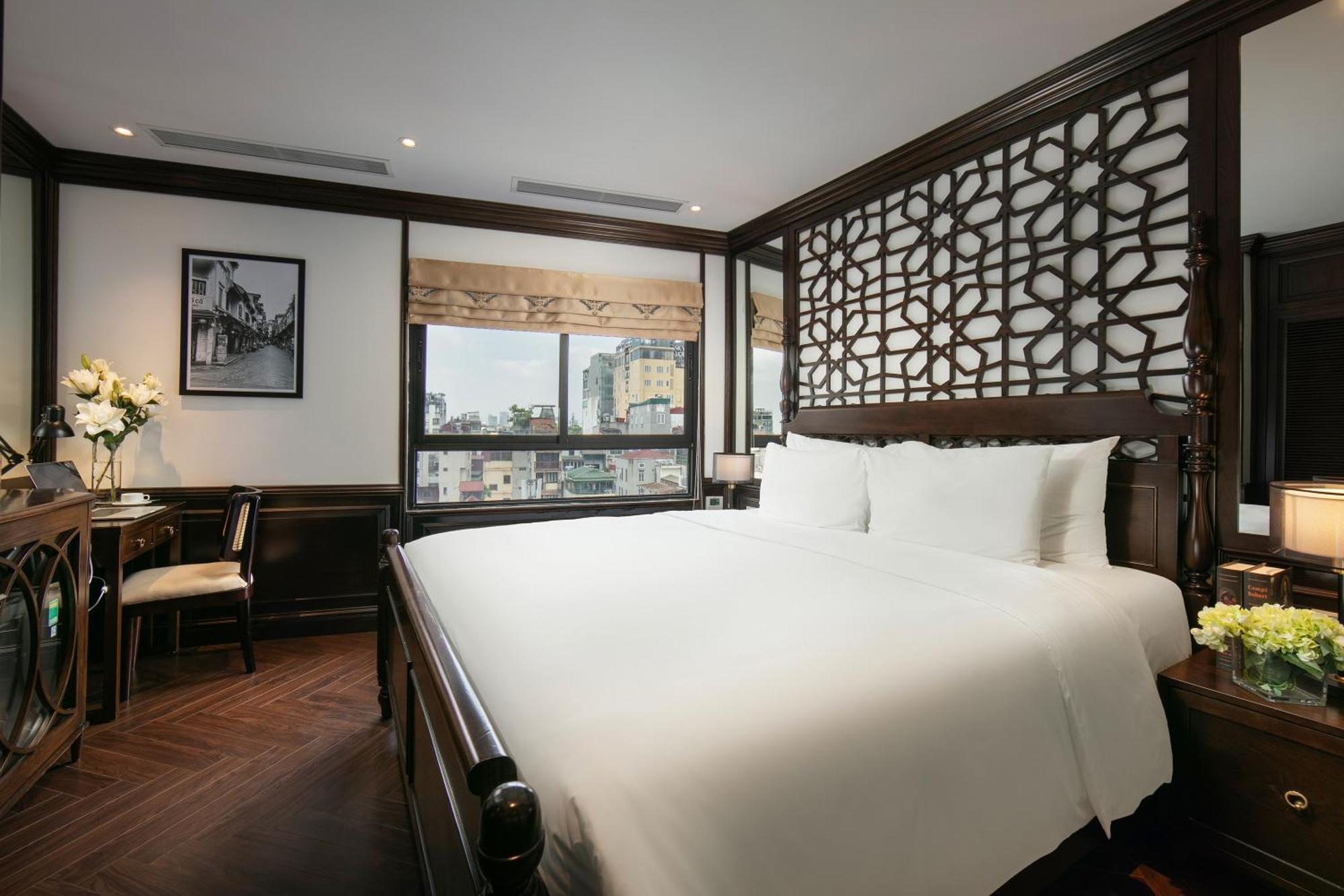 May De Ville Crown Hotel Ханой Экстерьер фото Deluxe Suite
