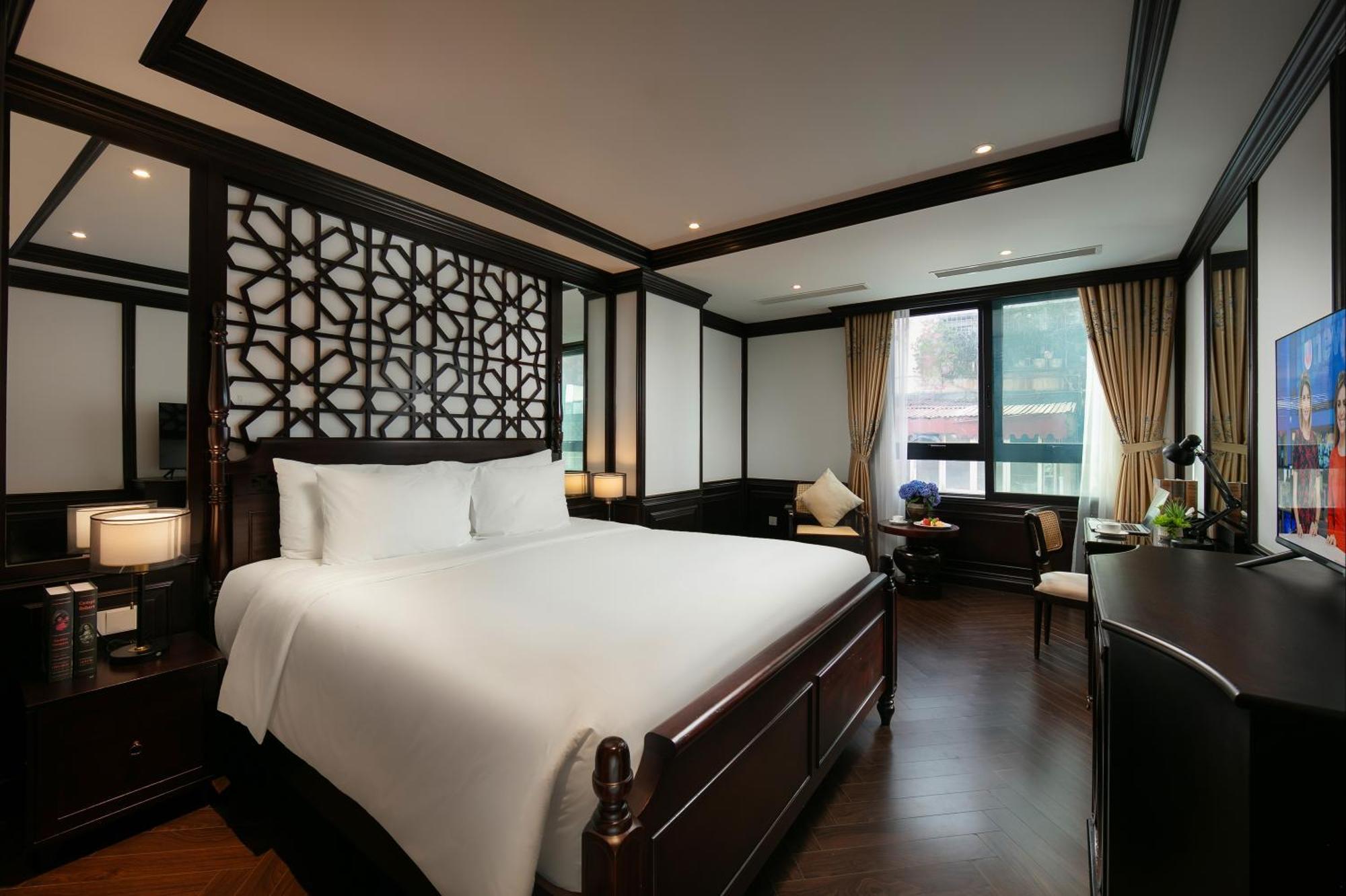 May De Ville Crown Hotel Ханой Экстерьер фото Deluxe Room